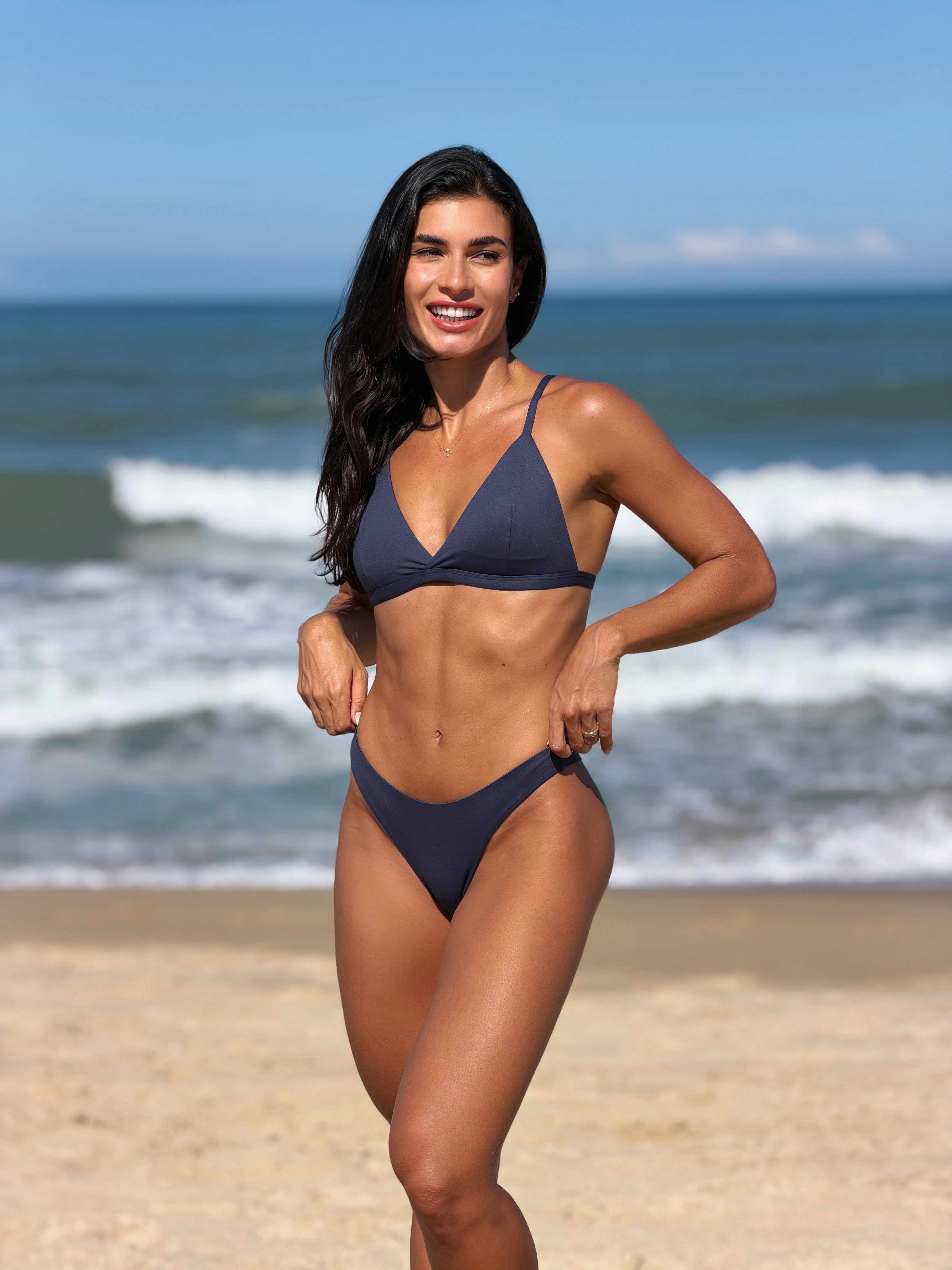 Biquíni Asa Delta Azul Marinho Escuro