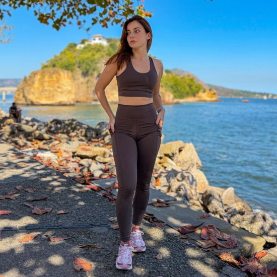 Conjunto Legging e Top Liso Premium c/ Bojo Removível